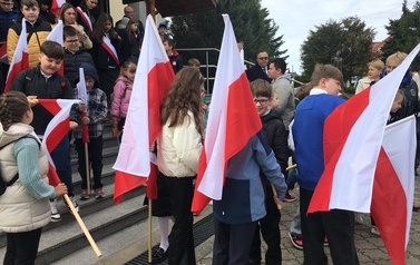 Gminne obchody 235. rocznicy uchwalenia Konstytucji 3 Maja oraz Święta Flagi Rzeczypospolitej Polskiej 46