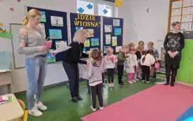 Konkurs plastyczny &quot;Idzie wiosna&quot; 11