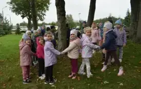 Przytul się do drzewa 17