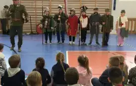  Żywa lekcja historii -Żołnierze polscy na przestrzeni wiek&oacute;w 10