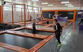 W parku trampolin 5