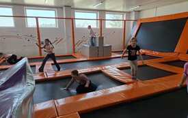 W parku trampolin 27