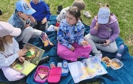 "Klasa w terenie &ndash; Lekturka pod gołym niebem&rdquo; 9