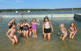 Dziewczynki na plaży