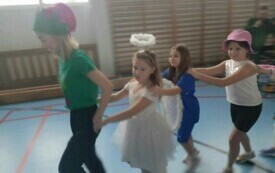 Choinka klas 0 - 3 40