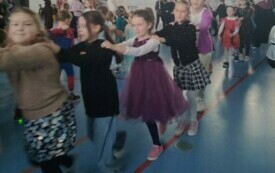 Choinka klas 0 - 3 73