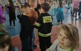 Choinka klas 0 - 3 84