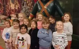 W "Przystani Świętego Mikołaja" 35