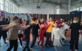 Choinka 2025-klasy 0-3 2