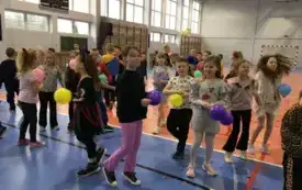 Karnawałowe zabawy integracyjne 52