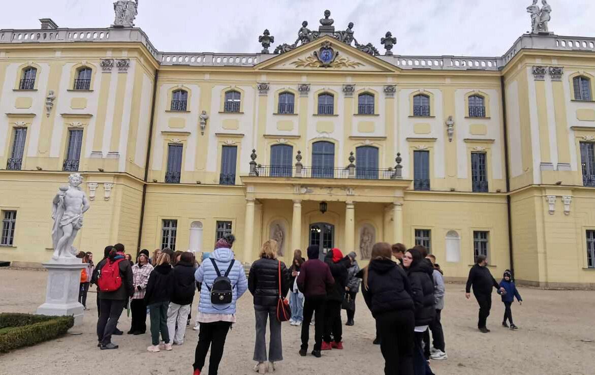 Zdjęcie do Wycieczka klas si&oacute;dmych do Białegostoku