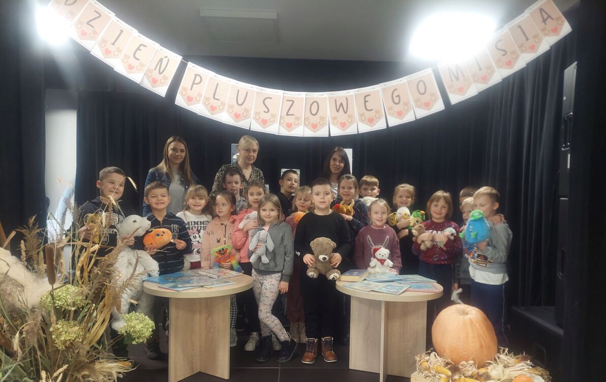 Zdjęcie do Dzień Pluszowego Misia w klasach pierwszych