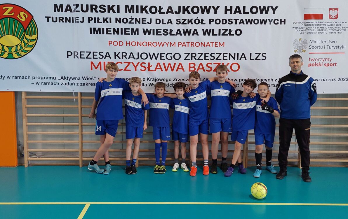 Zdjęcie do Halowy Turniej Piłki Nożnej -  klasy V-VIII