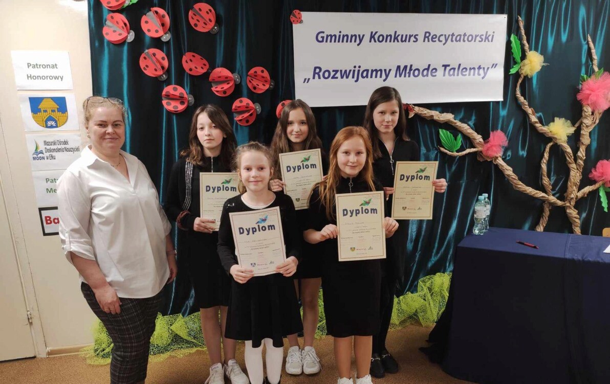 Zdjęcie do Gminnny Konkurs Recytatorski &bdquo;Rozwijamy młode talenty&rdquo;