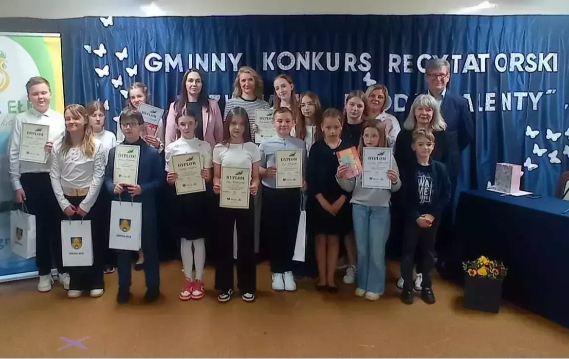Zdjęcie do XV Gminny Konkurs Recytatorski &bdquo;Rozwijamy młode talenty&rdquo;   w Szkole Podstawowej im. ks. Jana Twardowskiego w Woszczelach