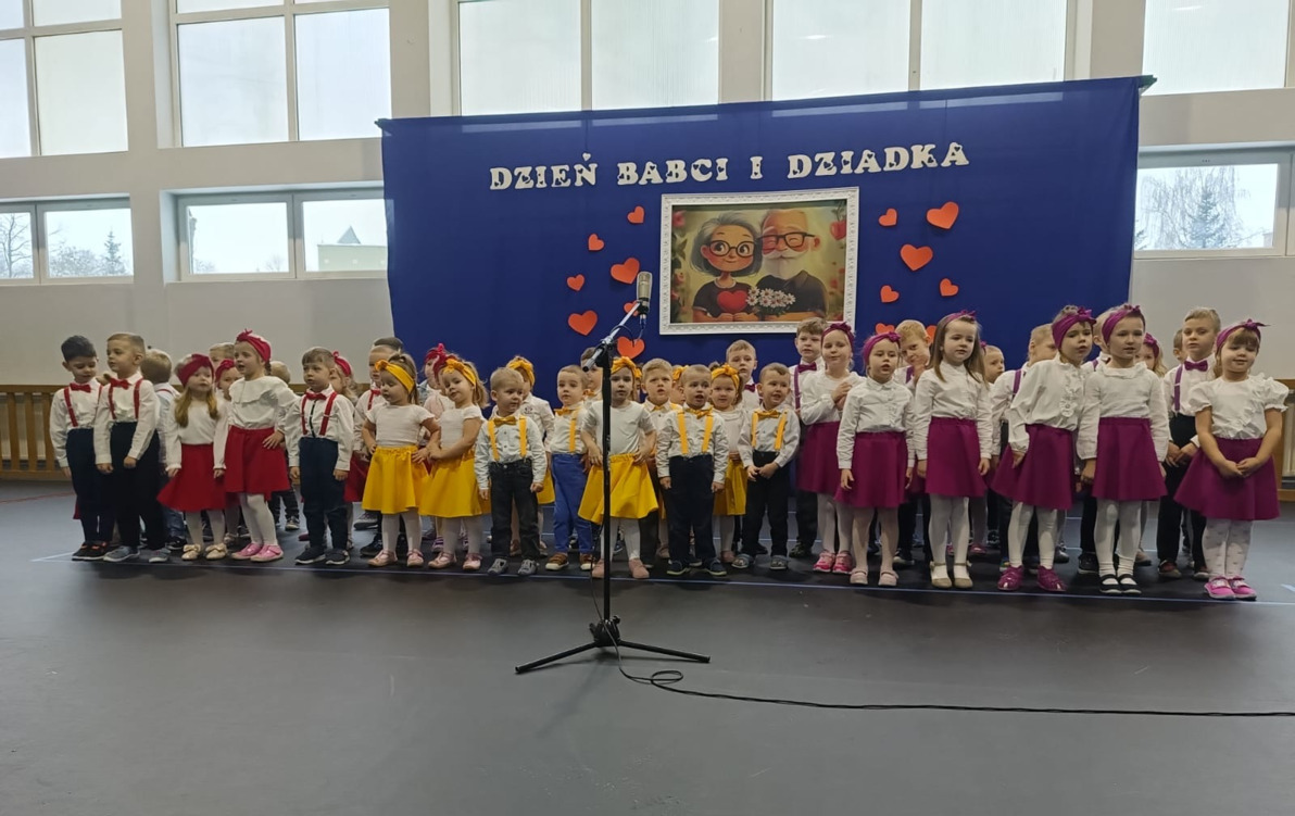 Zdjęcie do Dzień Babci i Dziadka w przedszkolu
