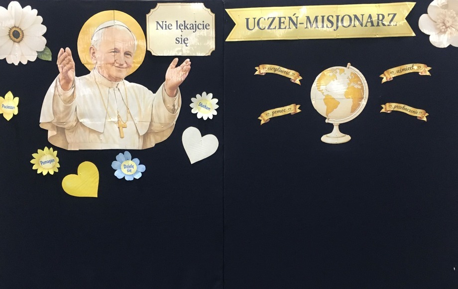 Obchody XXVI Dnia Papieskiego w szkole w gminie Ełk